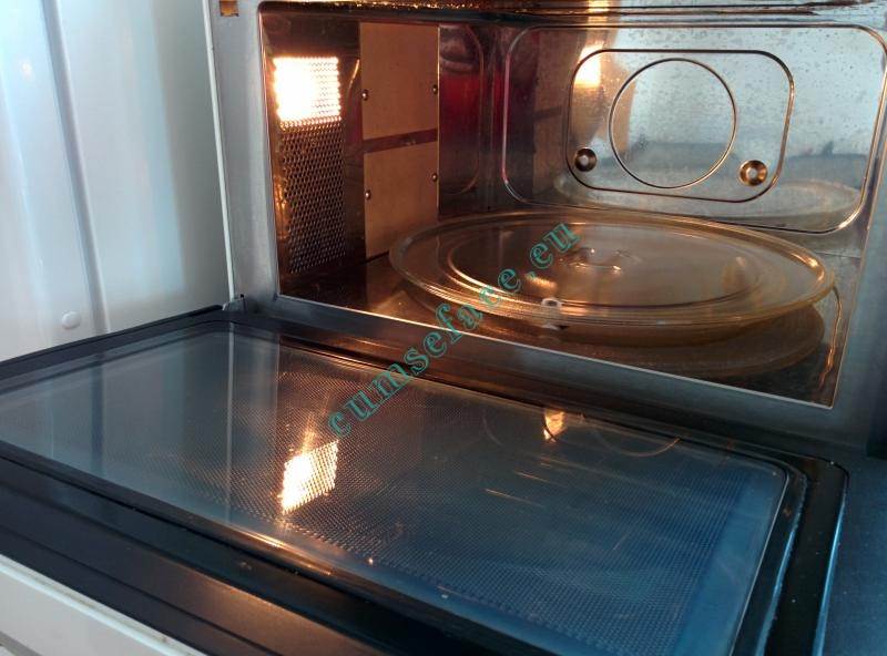 Cum se curata rapid cuptorul cu microunde si cum se mentine curat